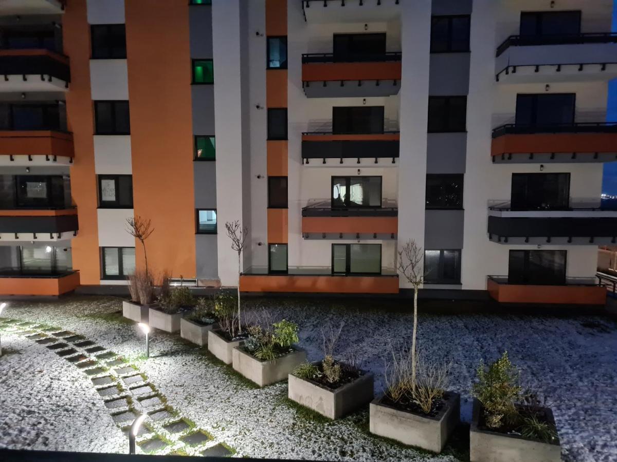 Studio Red Apartment Брашов Екстериор снимка